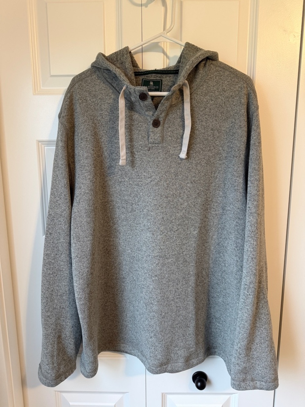 G.H. BASS & CO. // HOODED SWEATSHIRT